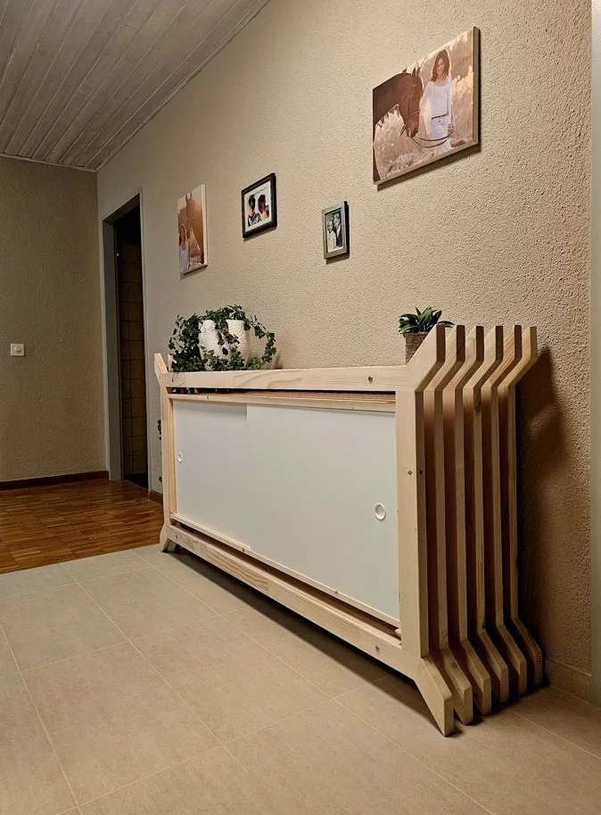 Sideboard / Regal Katana