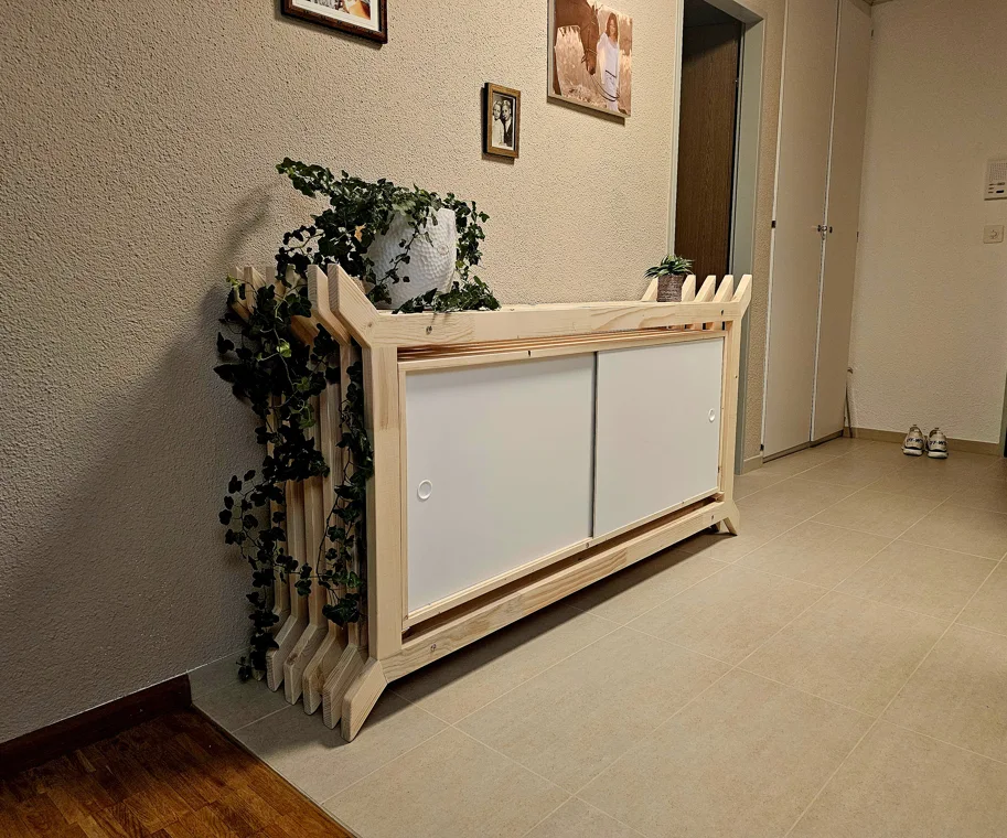 Sideboard / Regal Katana