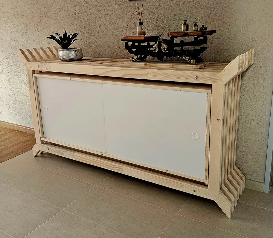 Sideboard / Regal Katana