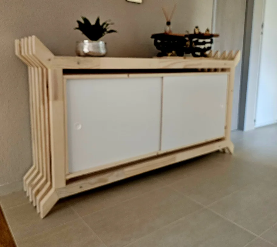 Sideboard / Regal Katana