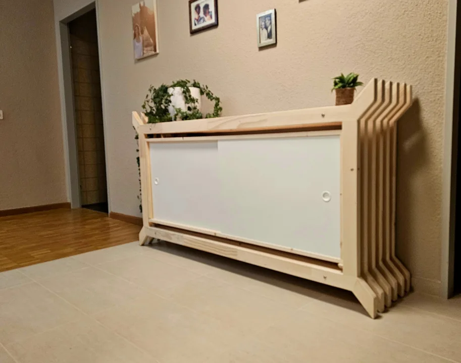 Sideboard / Regal Katana